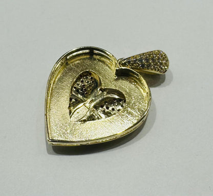 10K GOLD HEART BUTTERFLY PENDANT WITH CZ STONES- WEIGHT: 3.8gm