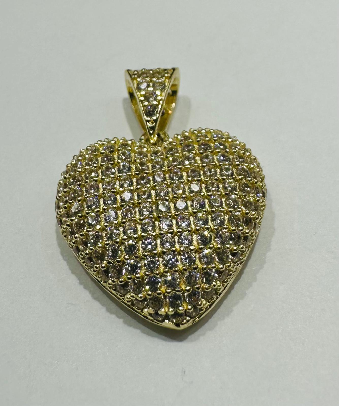 10K GOLD HEART PENDANT WITH CZ STONES- WEIGHT: 3.0gm