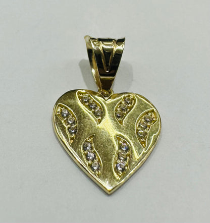10K GOLD HEART PENDANT WITH CZ STONES
