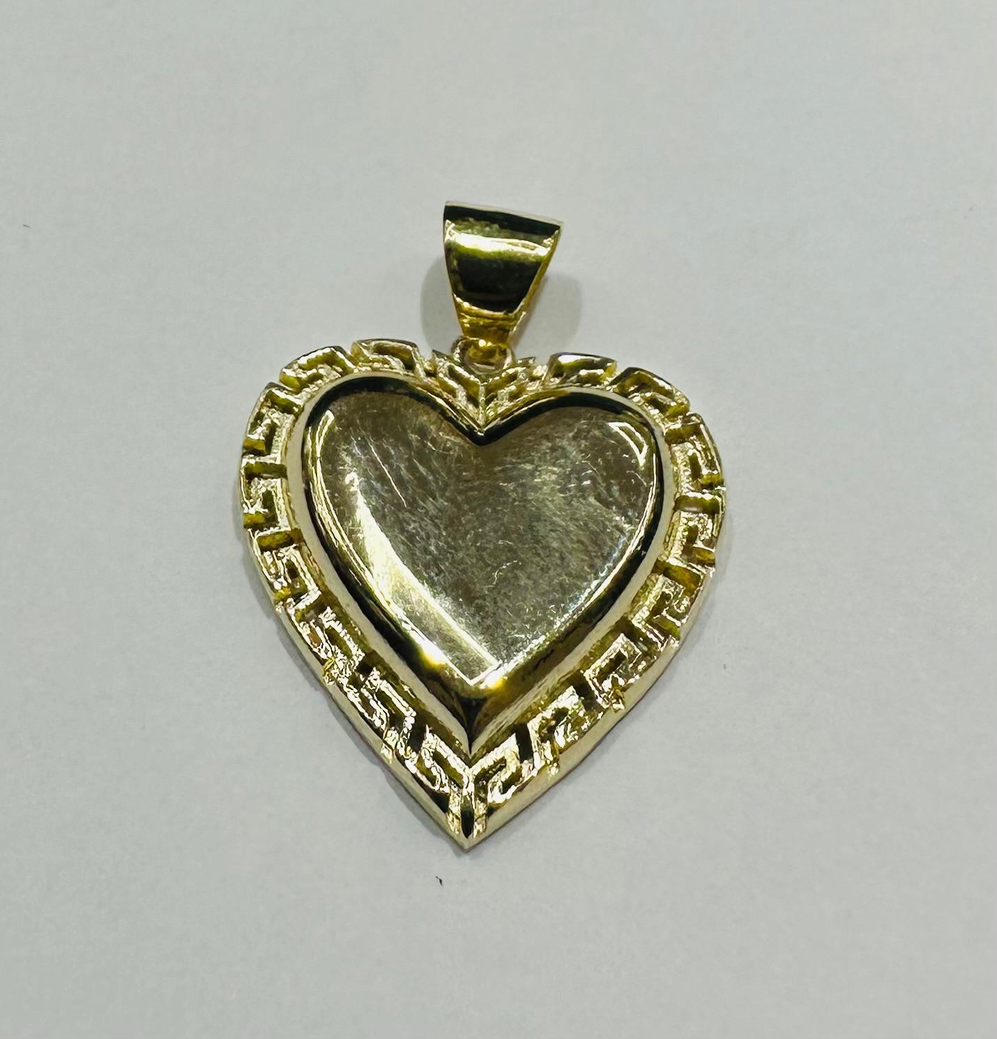 10K GOLD HEART PENDANT- WEIGHT: 3.6gm