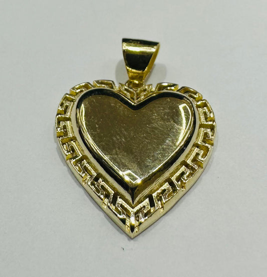 10K GOLD HEART PENDANT- WEIGHT: 3.6gm