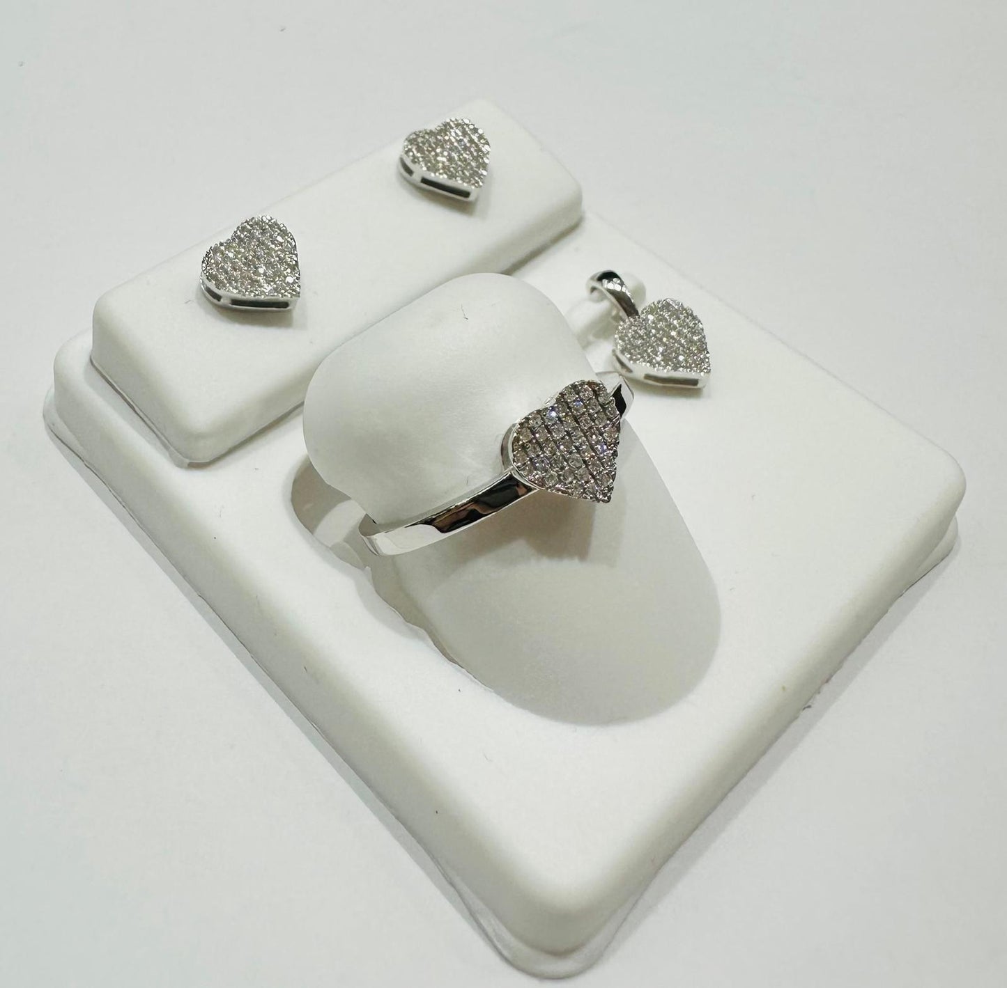 10K GOLD DIAMOND HEART PENDANT, RING AND EARRINGS SET- 0.33CTW