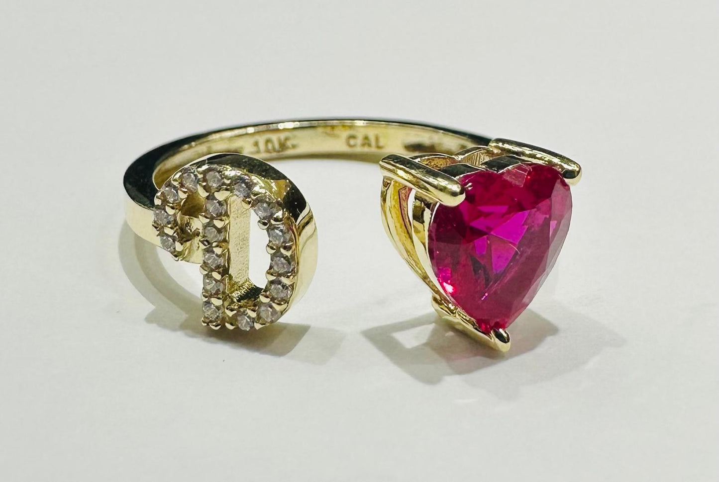10K GOLD INITIAL LETTER "D" RING WITH CZ STONE