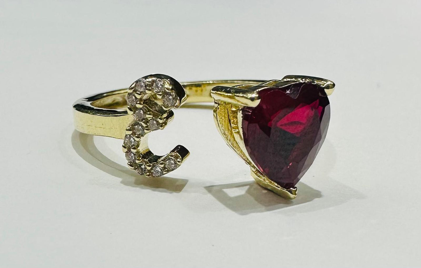 10K GOLD INITIAL LETTER "E" RING WITH CZ STONE