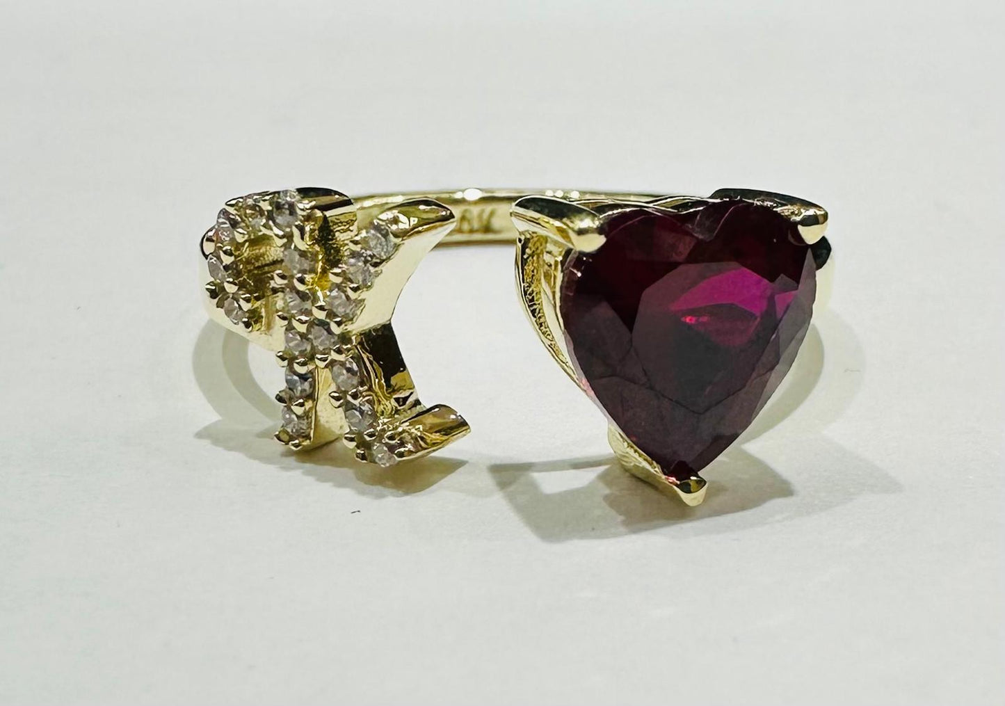 10K GOLD INITIAL LETTER "K" RING WITH CZ STONE