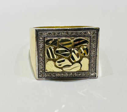 10K GOLD NUGGET RING  Weight:  7.8gm