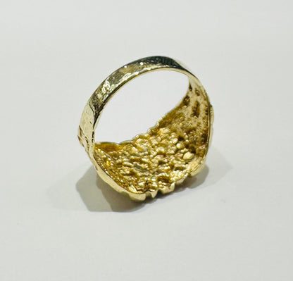 10K GOLD NUGGET RING  Weight: 3.0gm