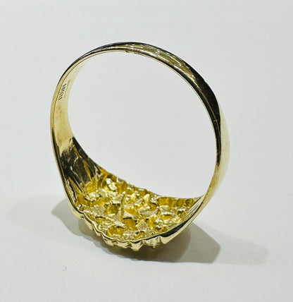 10K GOLD NUGGET RING  Weight: 3.1gm