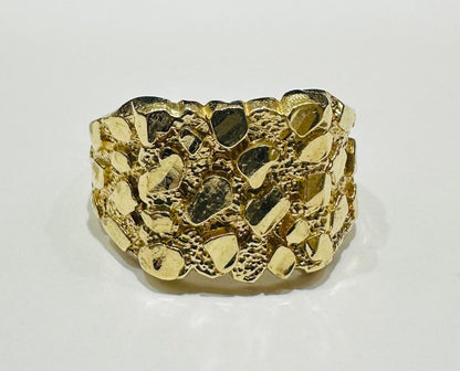 10K GOLD NUGGET RING  Weight: 3.0gm