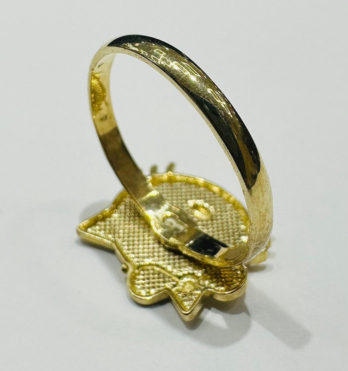 10K GOLD KITTY RING   WEIGHT:  1.9gm