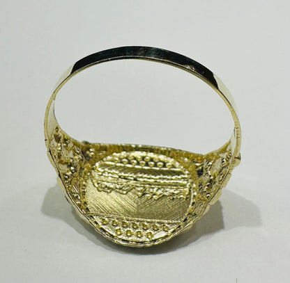 10K GOLD ROUND LAST SUPPER RING  WEIGHT: 2.6gm