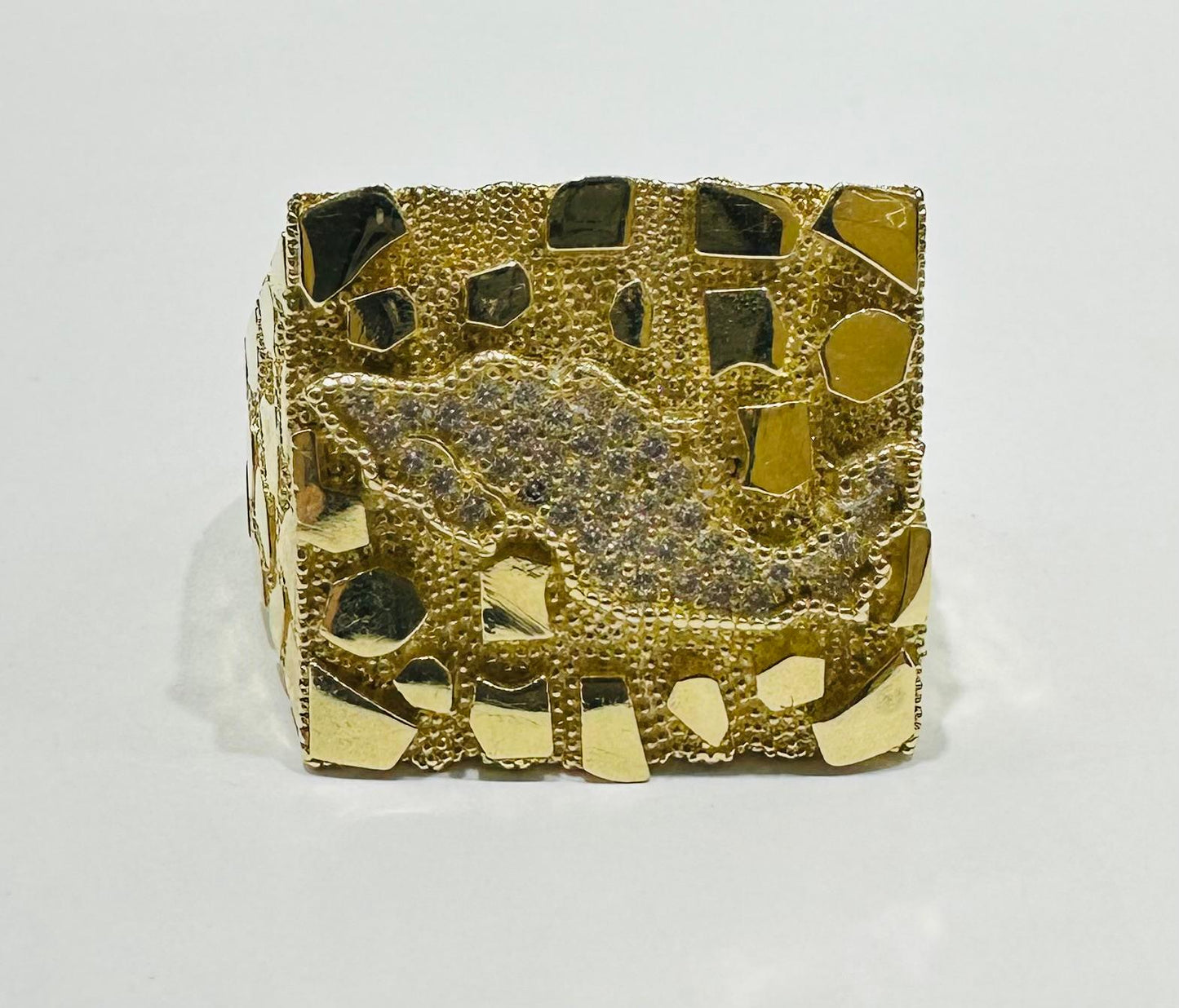 10K GOLD NUGGET RING WITH CZ STONES-  WEIGHT: 9.4gm