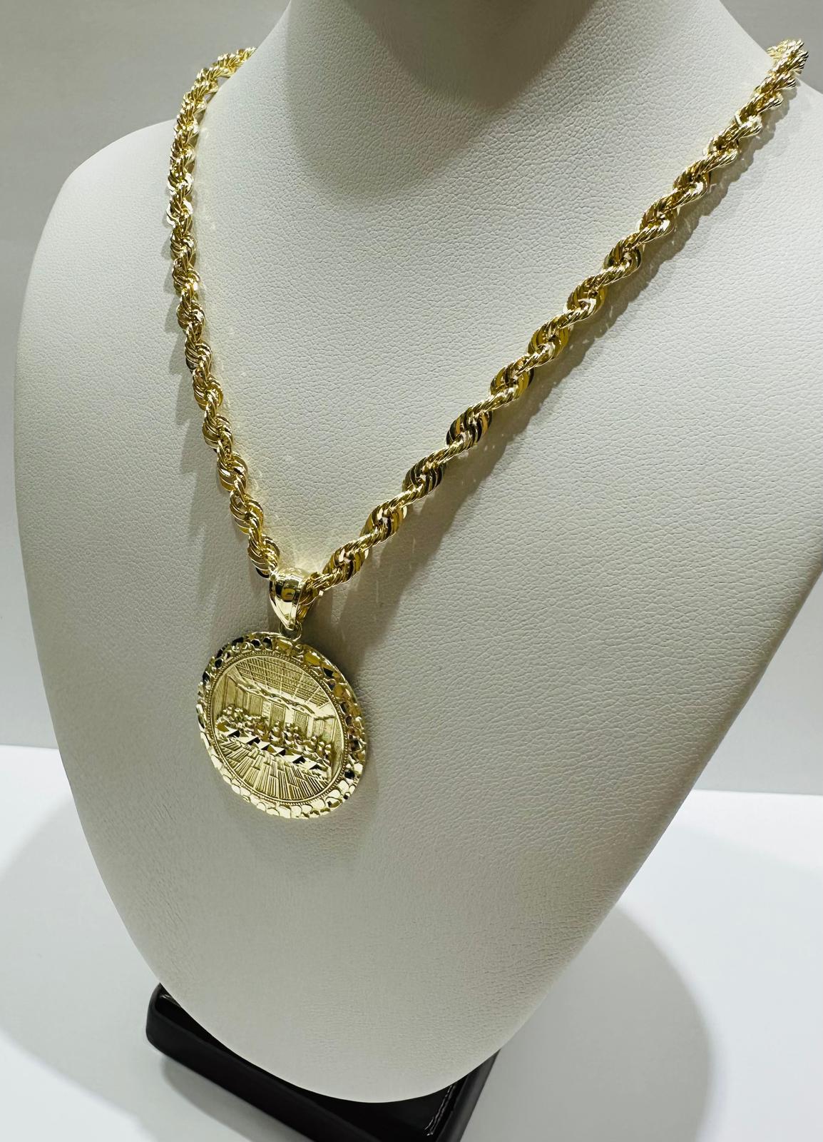 10K GOLD ROUND LAST SUPPER CHAIN AND PENDANT SET  22"  WEIGHT: 8.9gm