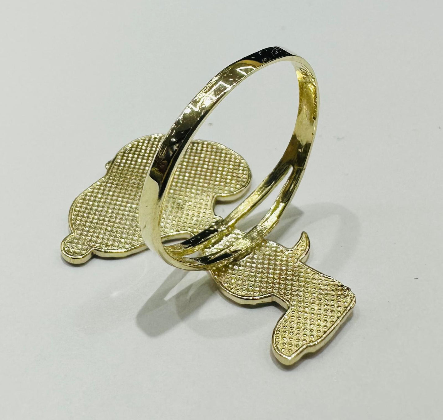 10K GOLD SNOOPY RING- WEIGHT:  2.4gm