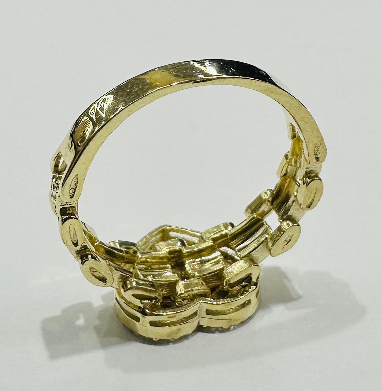 10K GOLD HEART RING WITH CZ STONES- WEIGHT: 3.2gm