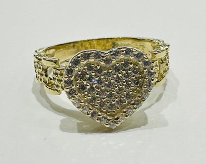 10K GOLD HEART RING WITH CZ STONES- WEIGHT: 3.1gm