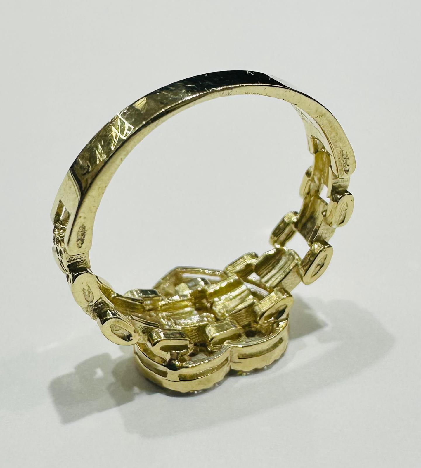 10K GOLD HEART RING WITH CZ STONES- WEIGHT: 3.1gm
