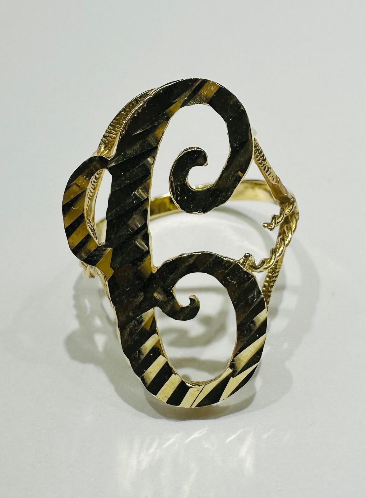 10K GOLD INITIAL LETTER "C" RING- WEIGHT:  3.3gm
