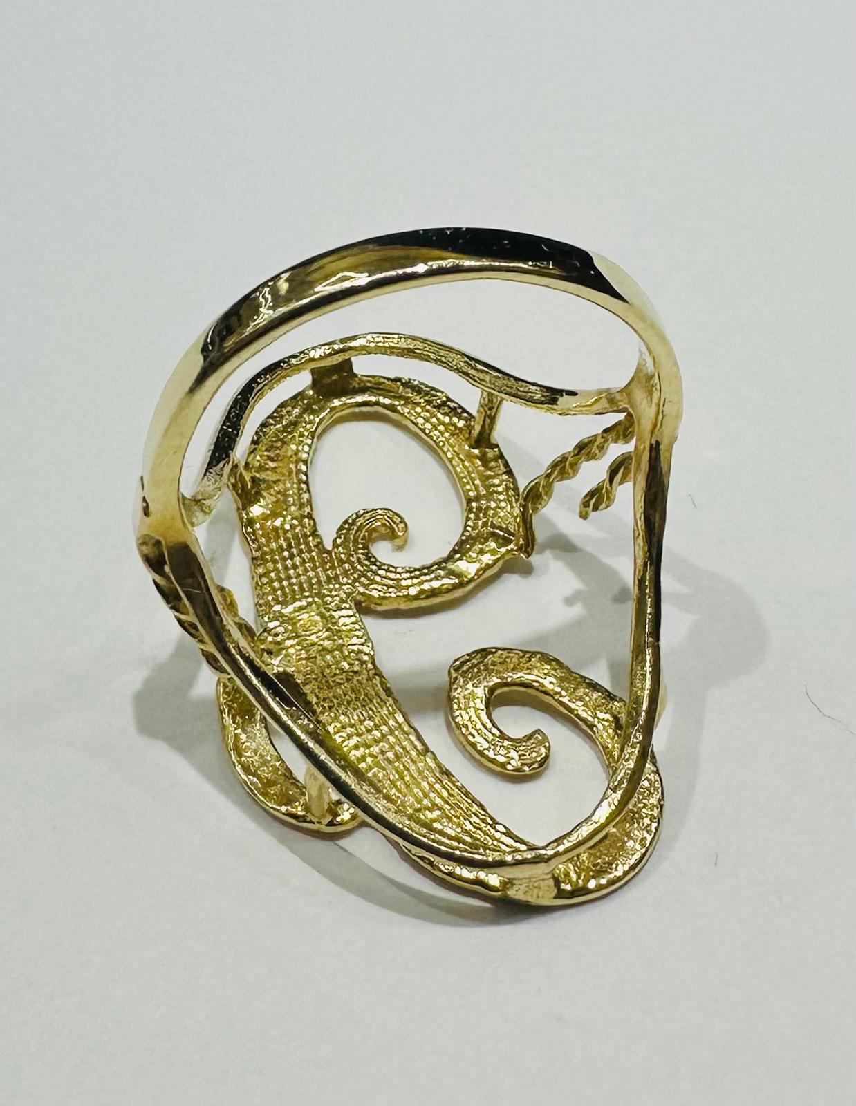 10K GOLD INITIAL LETTER "C" RING- WEIGHT:  3.3gm