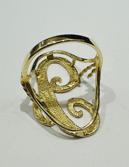 10K GOLD INITIAL LETTER "C" RING- WEIGHT:  3.3gm
