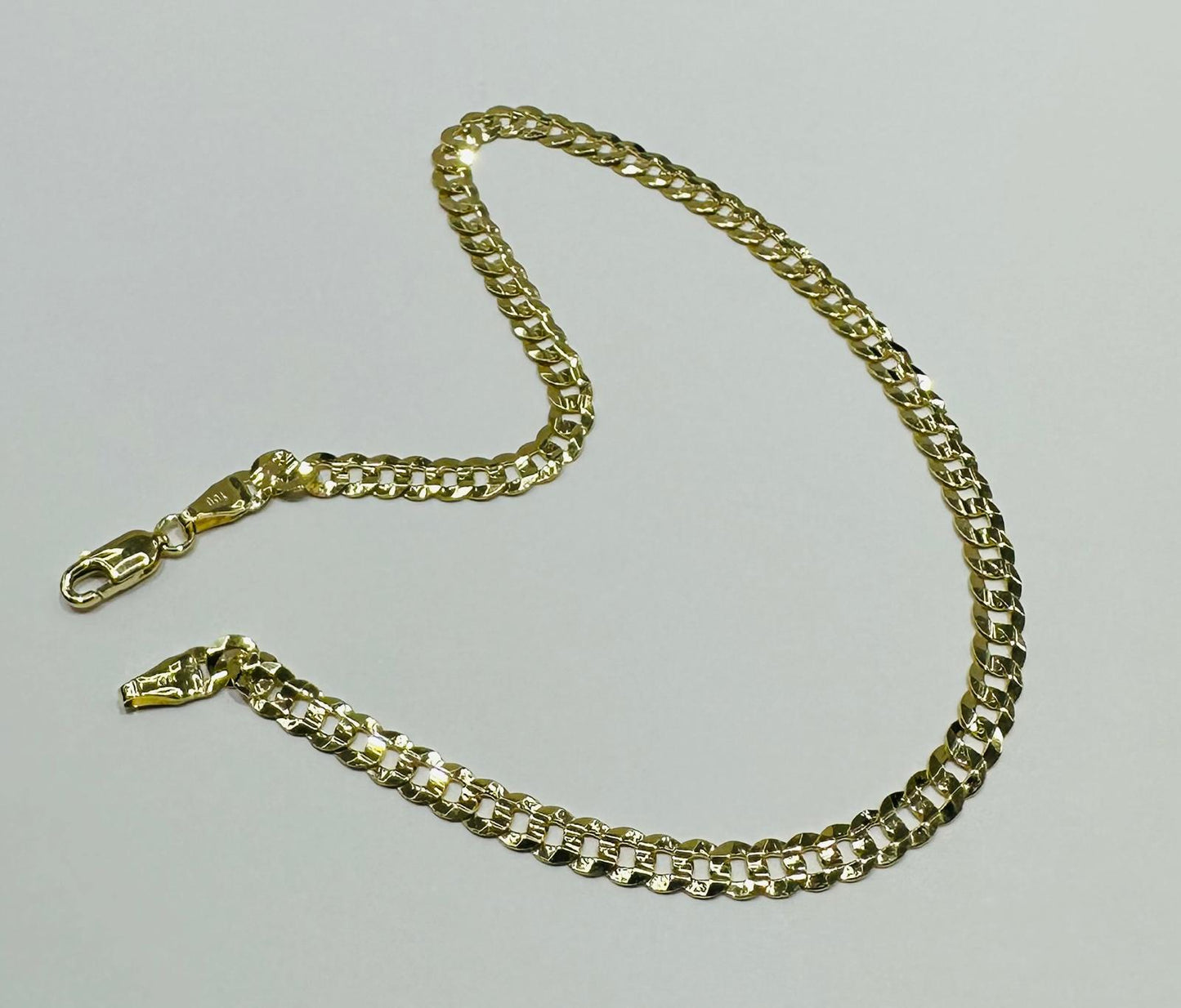 14K GOLD CUBAN  LINK BRACELET-  8"   6.1gm
