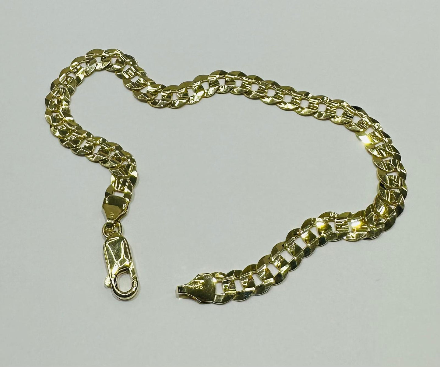 14K GOLD CUBAN  LINK BRACELET-  8"   8.9gm