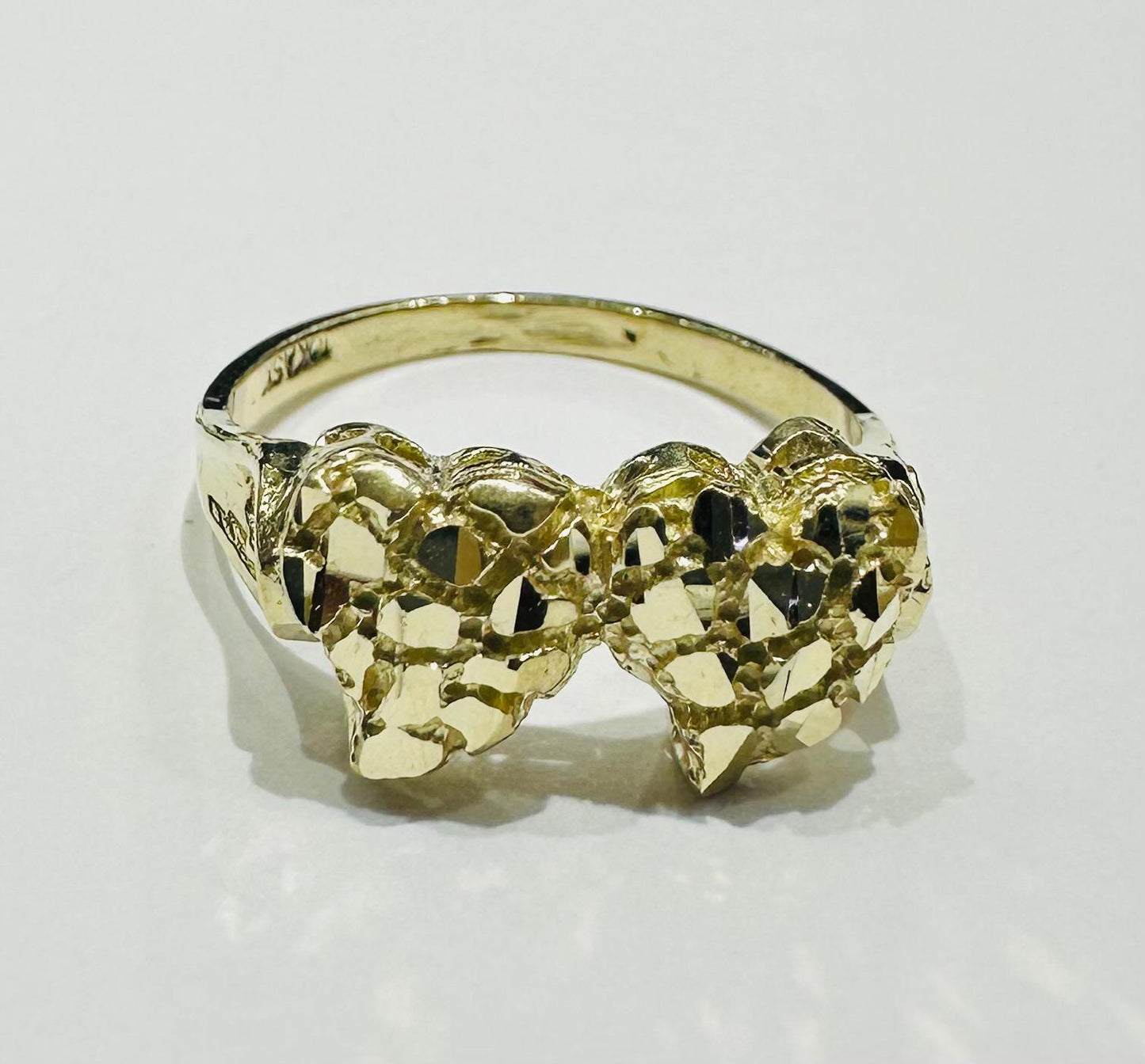 10K GOLD HEART RING- WEIGHT:  2.3gm