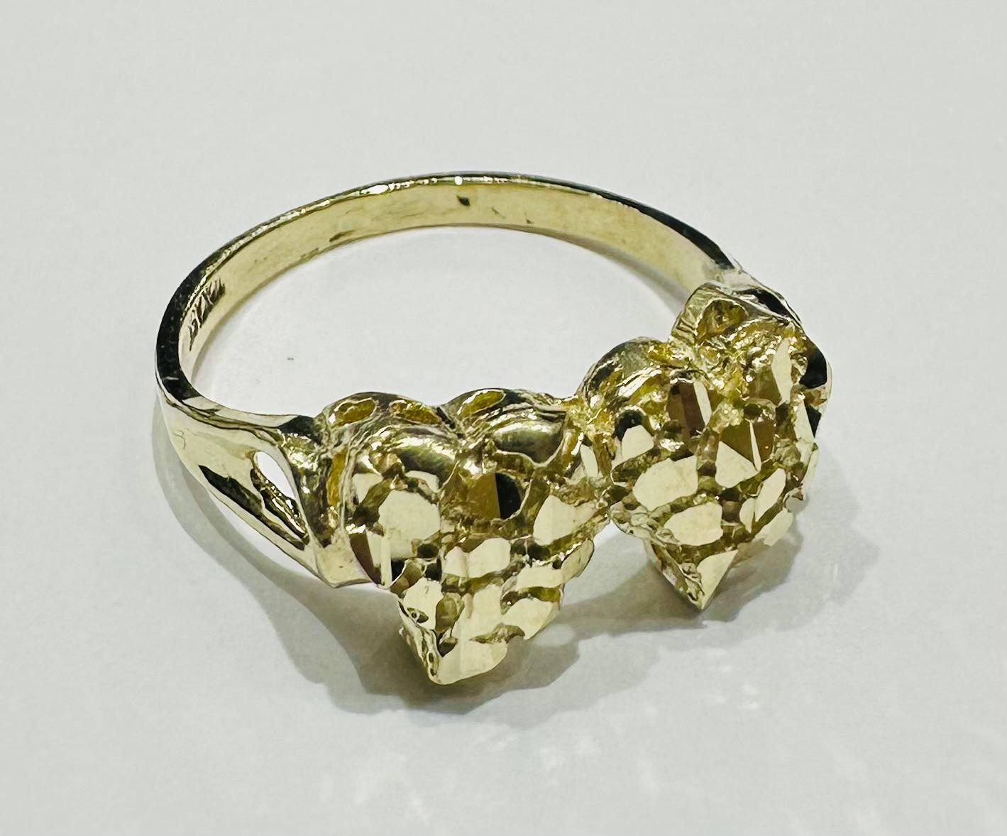 10K GOLD HEART RING- WEIGHT:  2.3gm