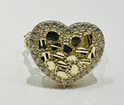 10K GOLD HEART RING WITH CZ STONES- WEIGHT:  2.4gm