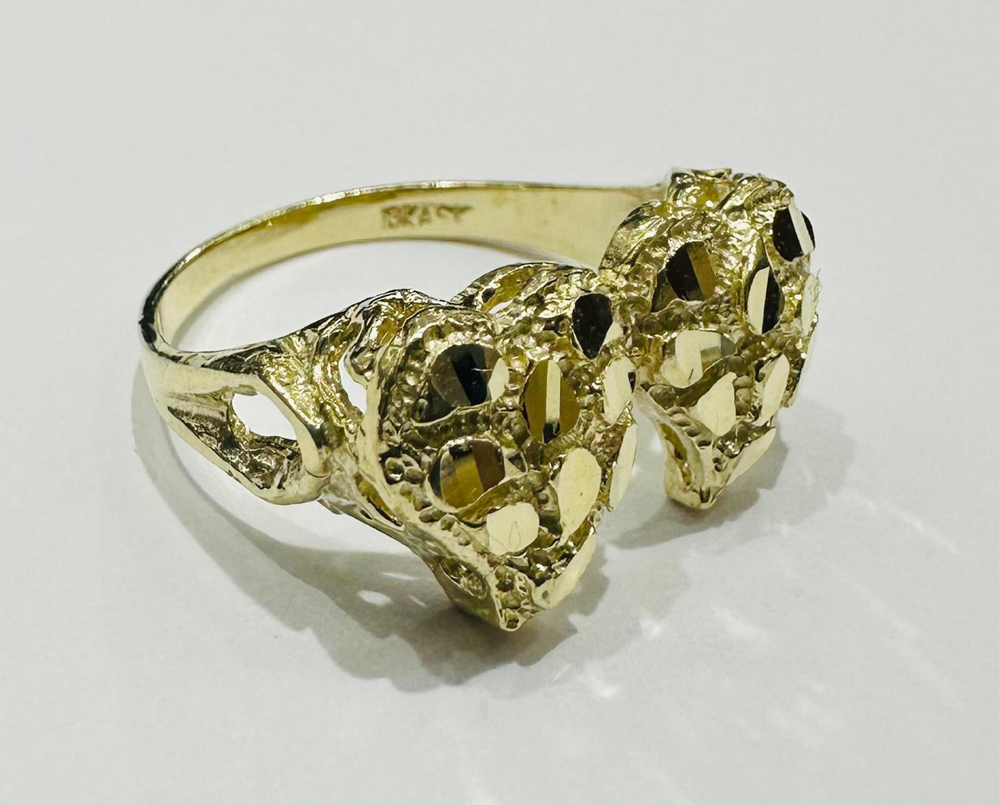 10K GOLD HEART RING- WEIGHT:  2.8gm