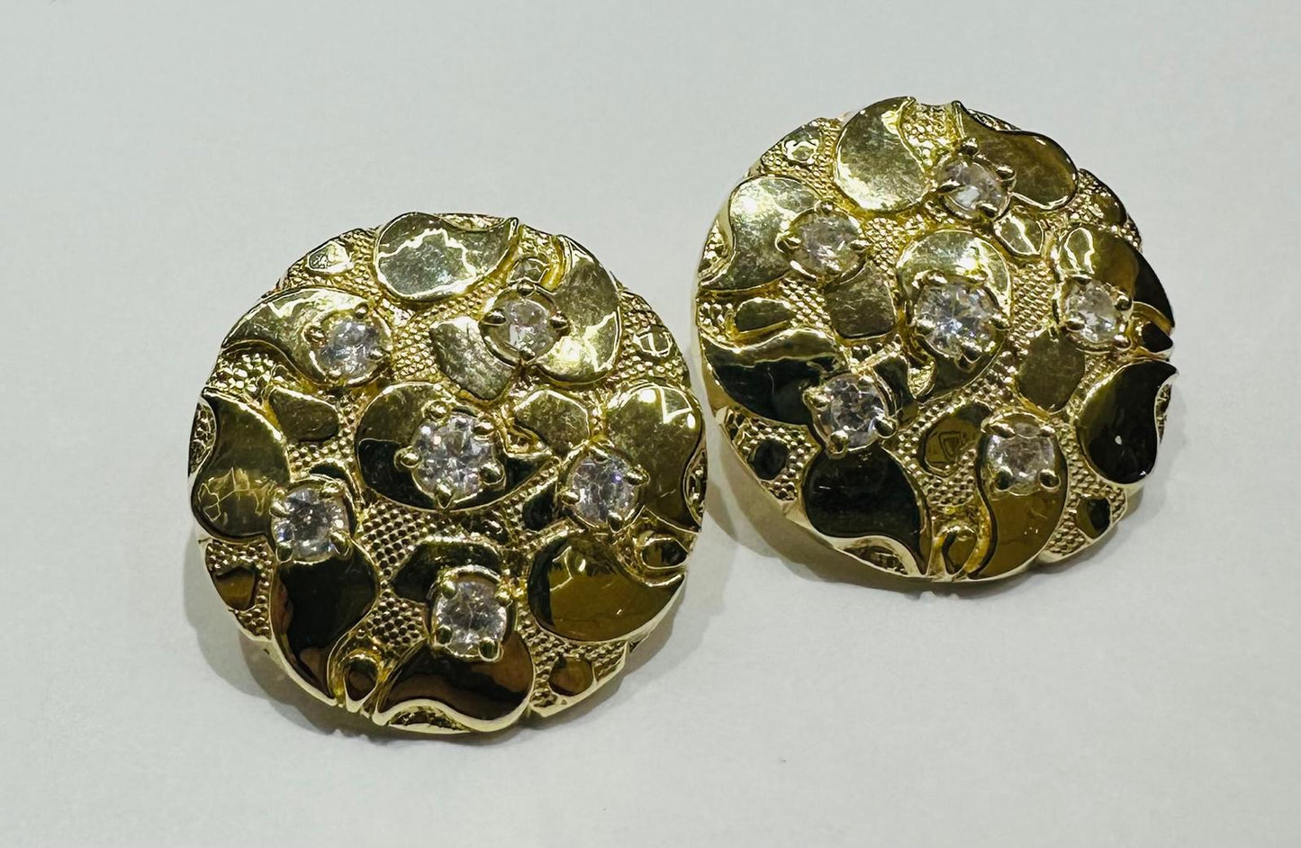 10K GOLD ROUND NUGGET EARRINGS WITH CZ STONES  WEIGHT: 3.8gm