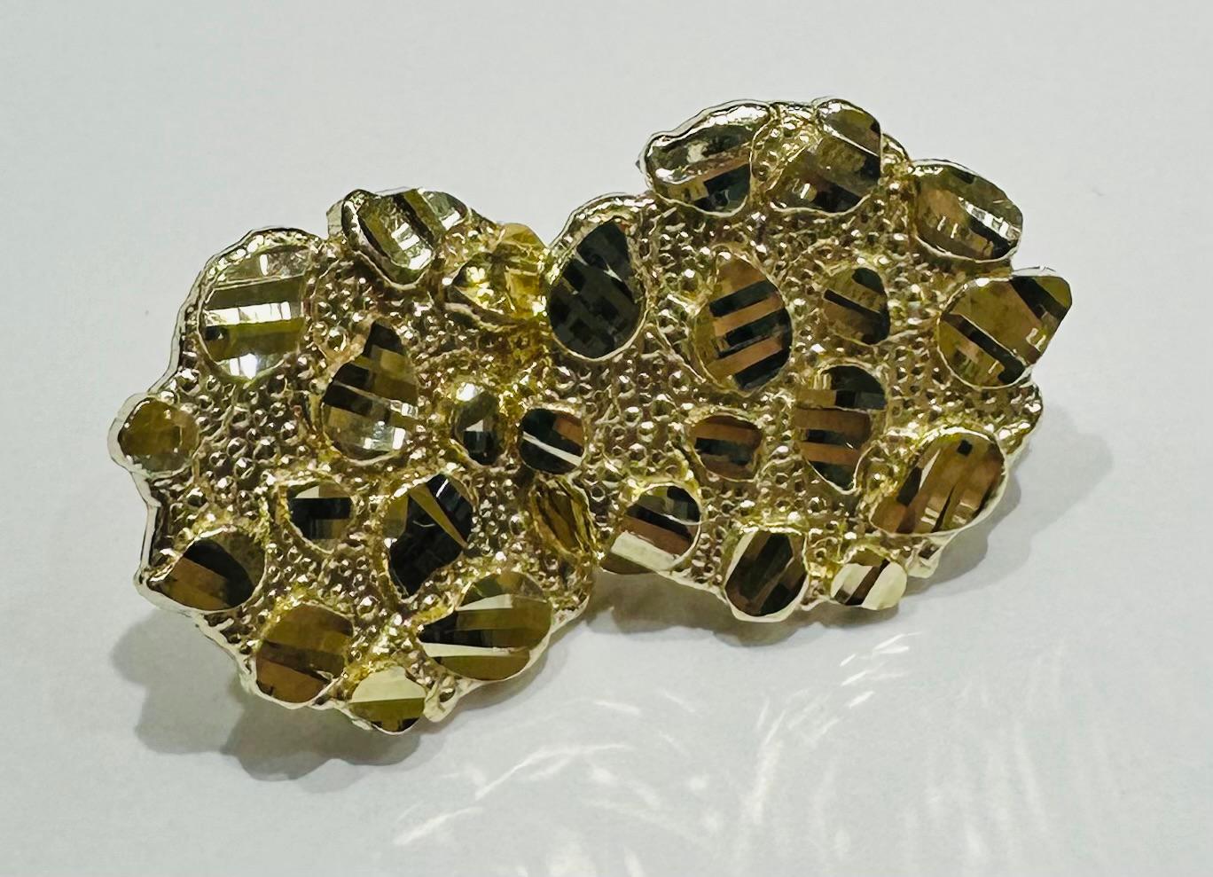 10K GOLD ROUND NUGGET EARRINGS  WEIGHT: 2.9gm