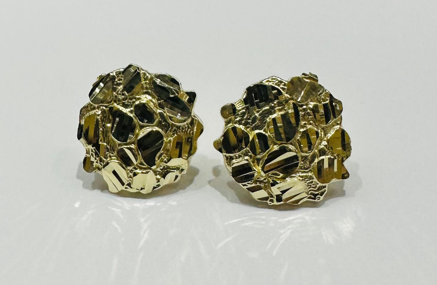 10K GOLD ROUND NUGGET EARRINGS  WEIGHT: 2.0gm