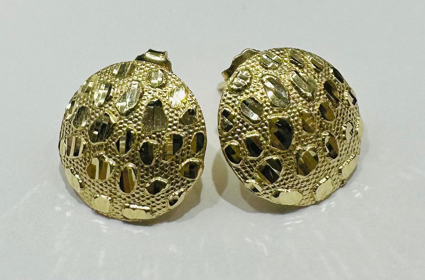 10K GOLD ROUND NUGGET EARRINGS  WEIGHT: 1.8gm