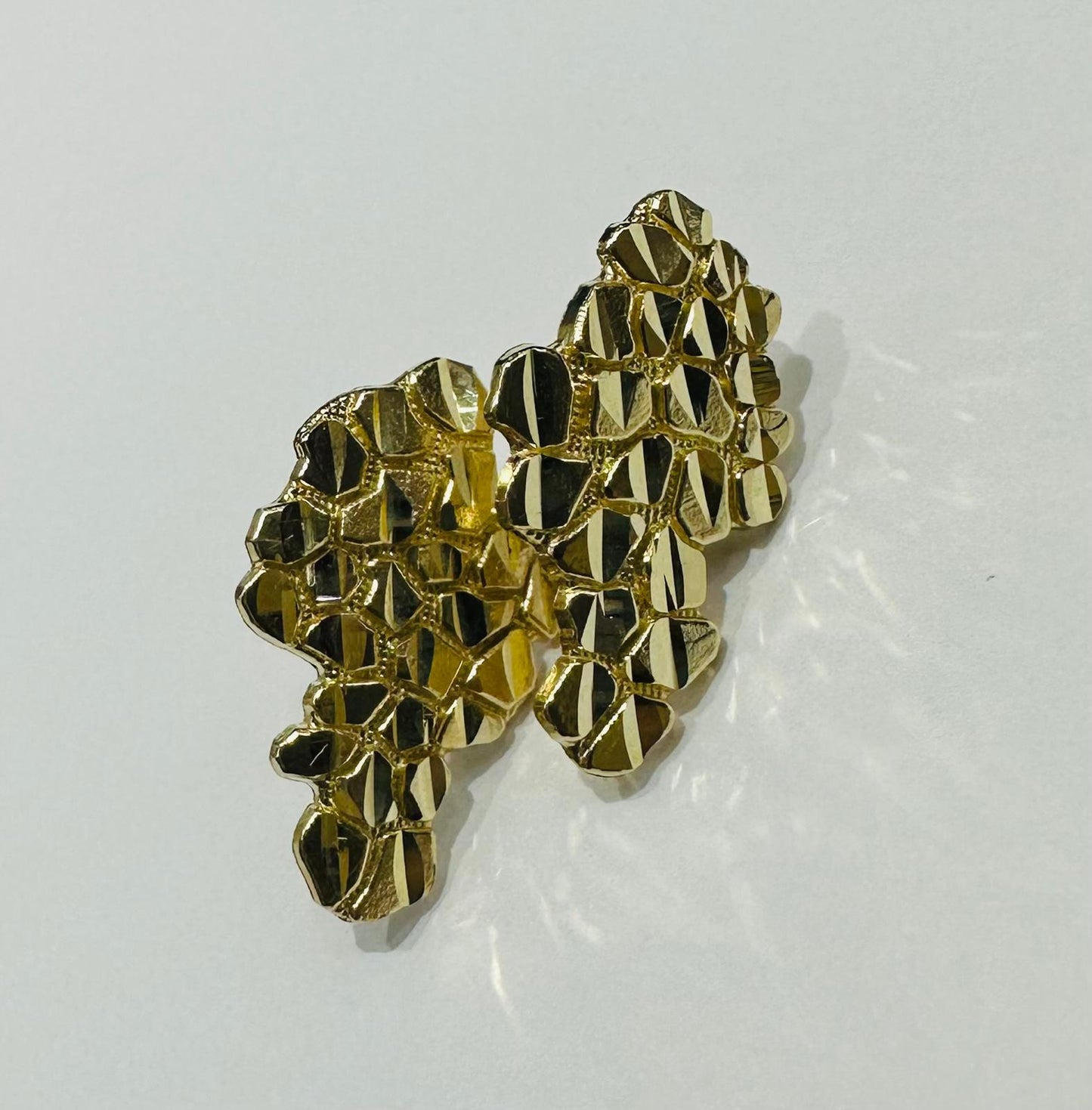 10K GOLD NUGGET EARRINGS  WEIGHT: 3.2gm
