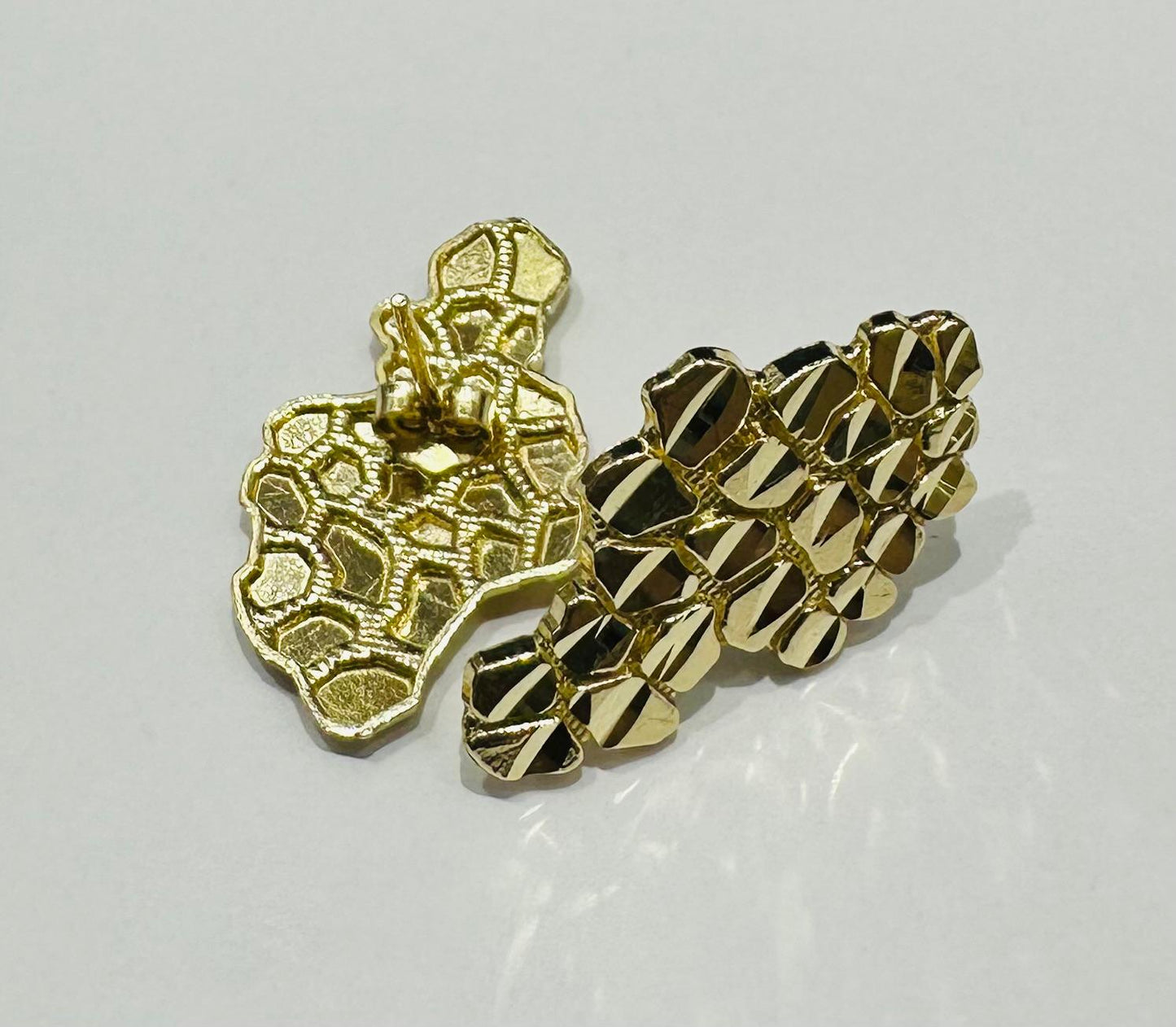 10K GOLD NUGGET EARRINGS  WEIGHT: 3.2gm