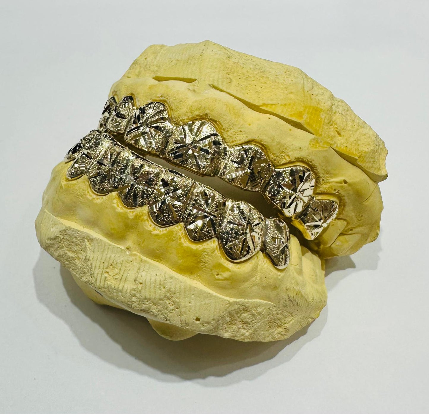 10K GOLD SUNBURST DIAMOND CUT PULLOUT GRILL (8 TOP & BOTTOM : $1599) -( AVAILABLE IN 6PC, 8PC, 10PC, 12PC)
