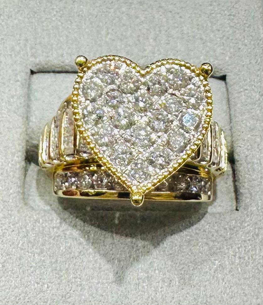10K YELLOW GOLD NATURAL DIAMOND HEART RING- WEIGHT: 3.000CT
