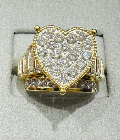 10K YELLOW GOLD NATURAL DIAMOND HEART RING- WEIGHT: 3.000CT