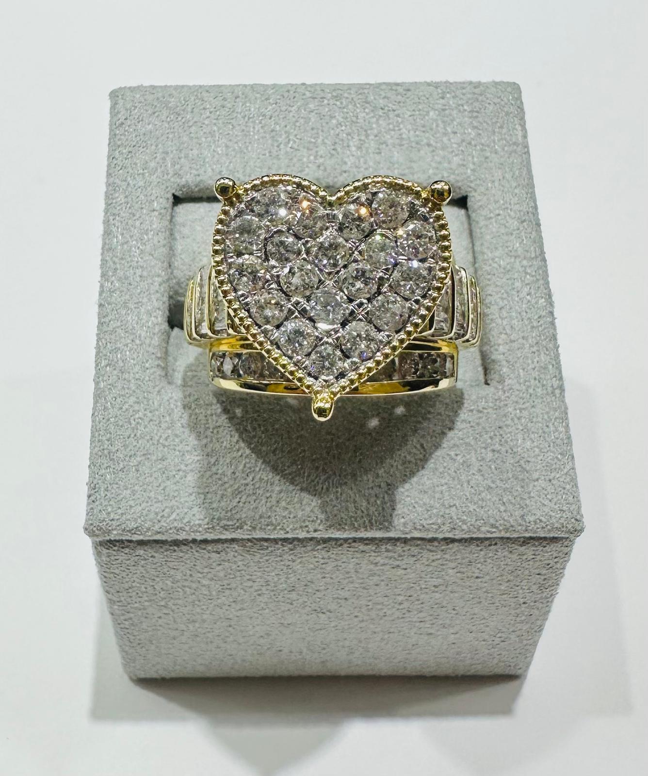 10K YELLOW GOLD NATURAL DIAMOND HEART RING- WEIGHT: 3.000CT