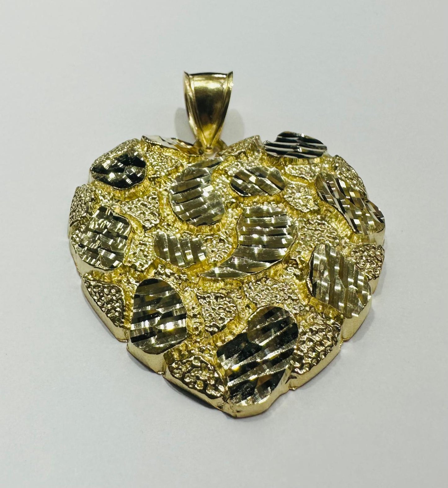 10K GOLD HEART PENDANT- WEIGHT:  6.8gm