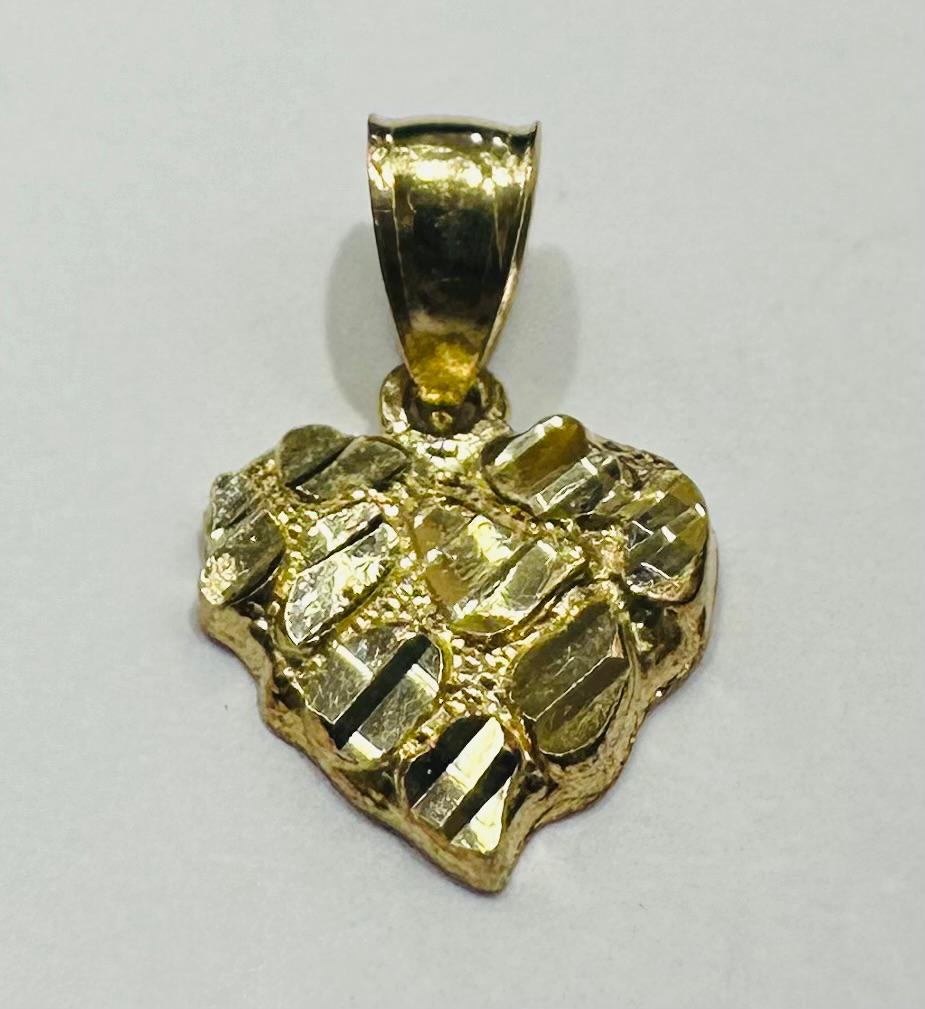 10K GOLD HEART PENDANT