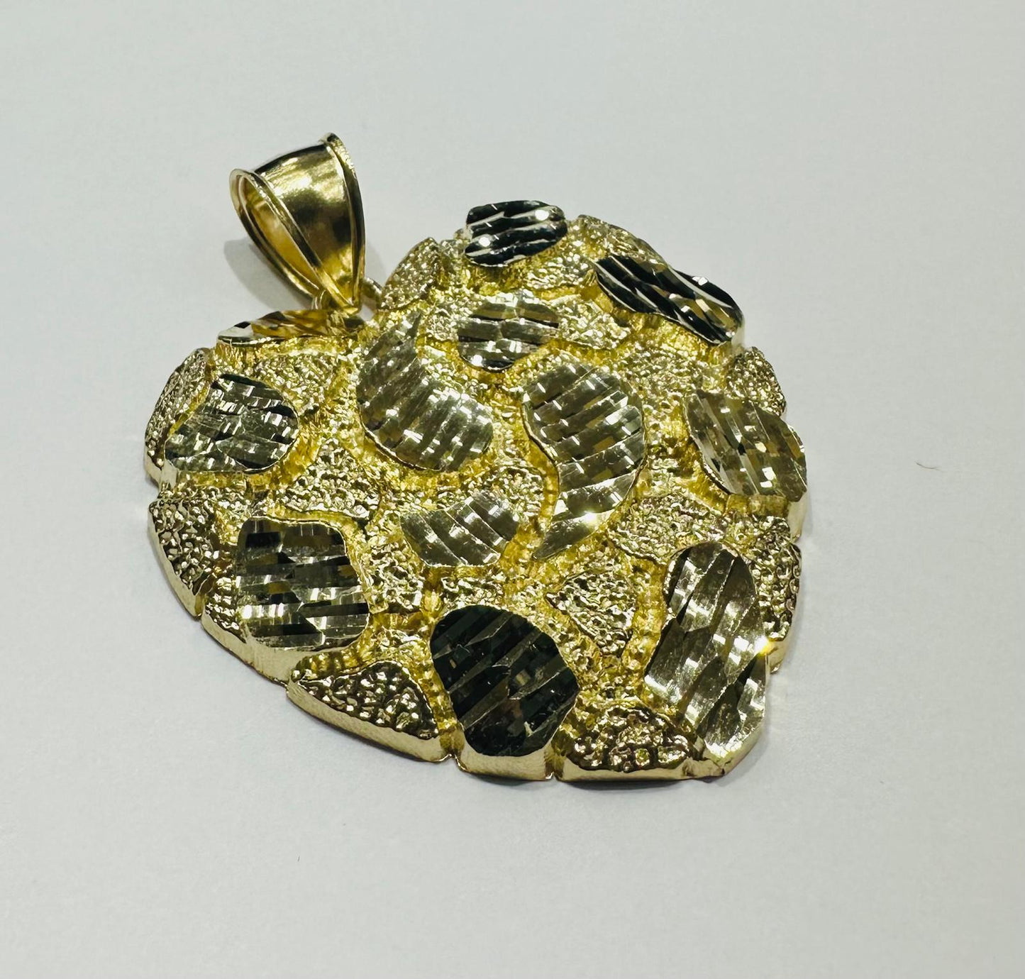 10K GOLD HEART PENDANT- WEIGHT:  6.8gm