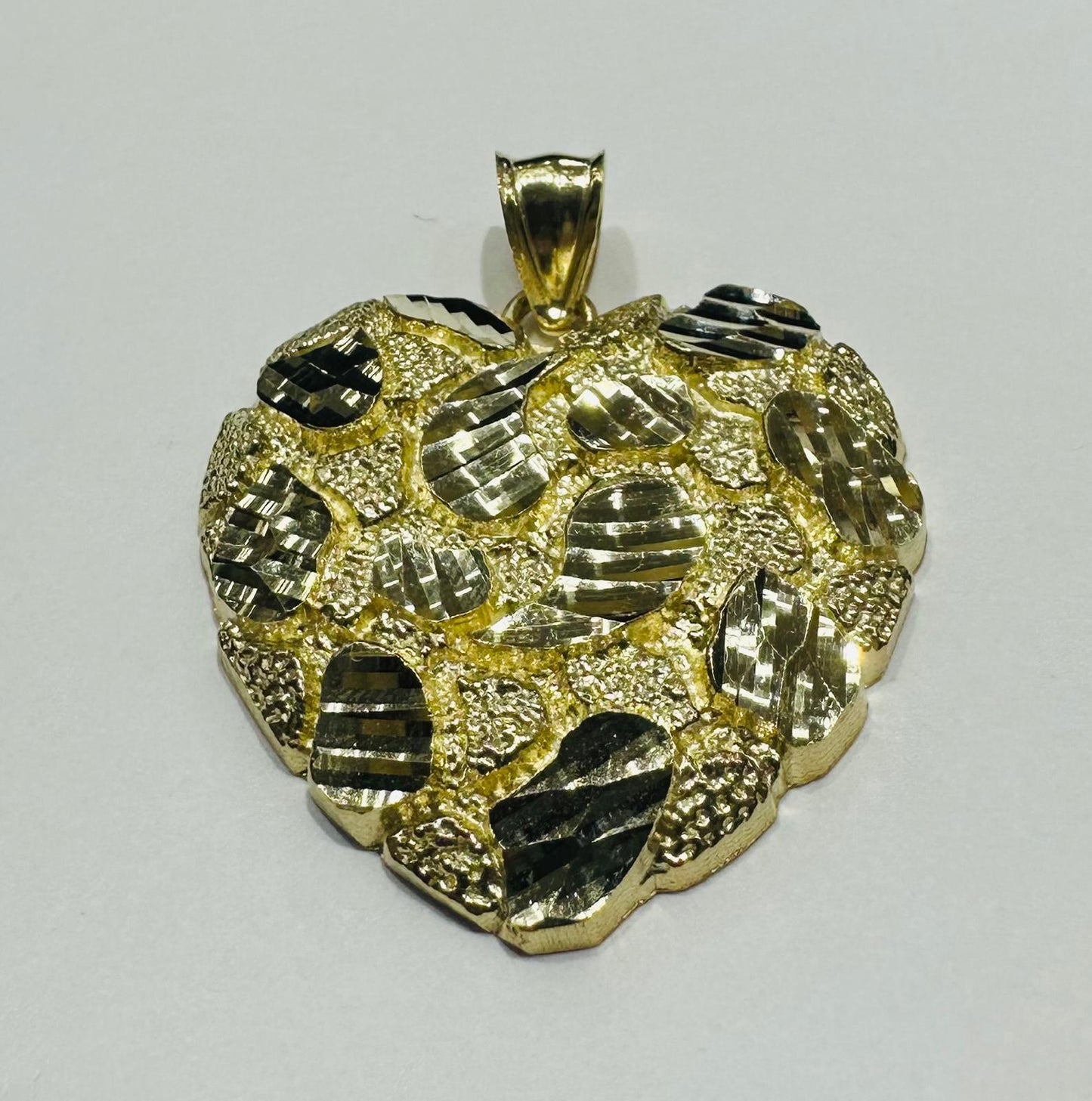 10K GOLD HEART PENDANT- WEIGHT:  4.2gm