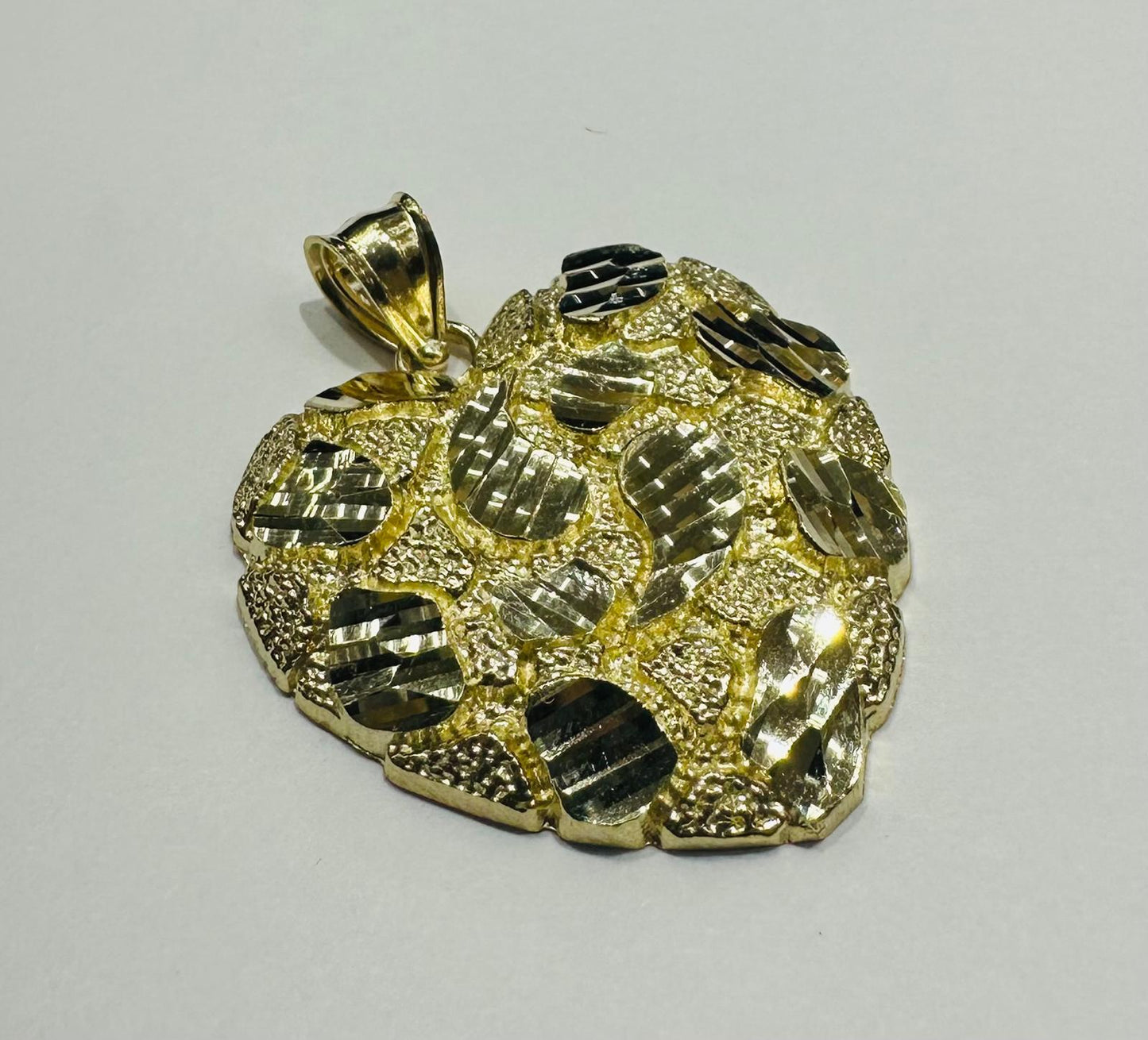 10K GOLD HEART PENDANT- WEIGHT:  4.2gm