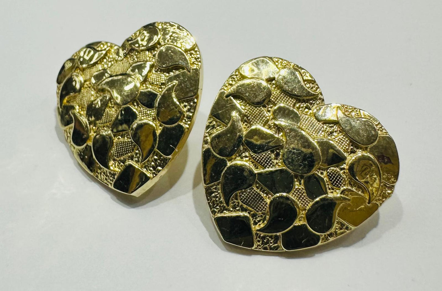 10K GOLD HEART NUGGET EARRINGS- WEIGHT: 2.8gm