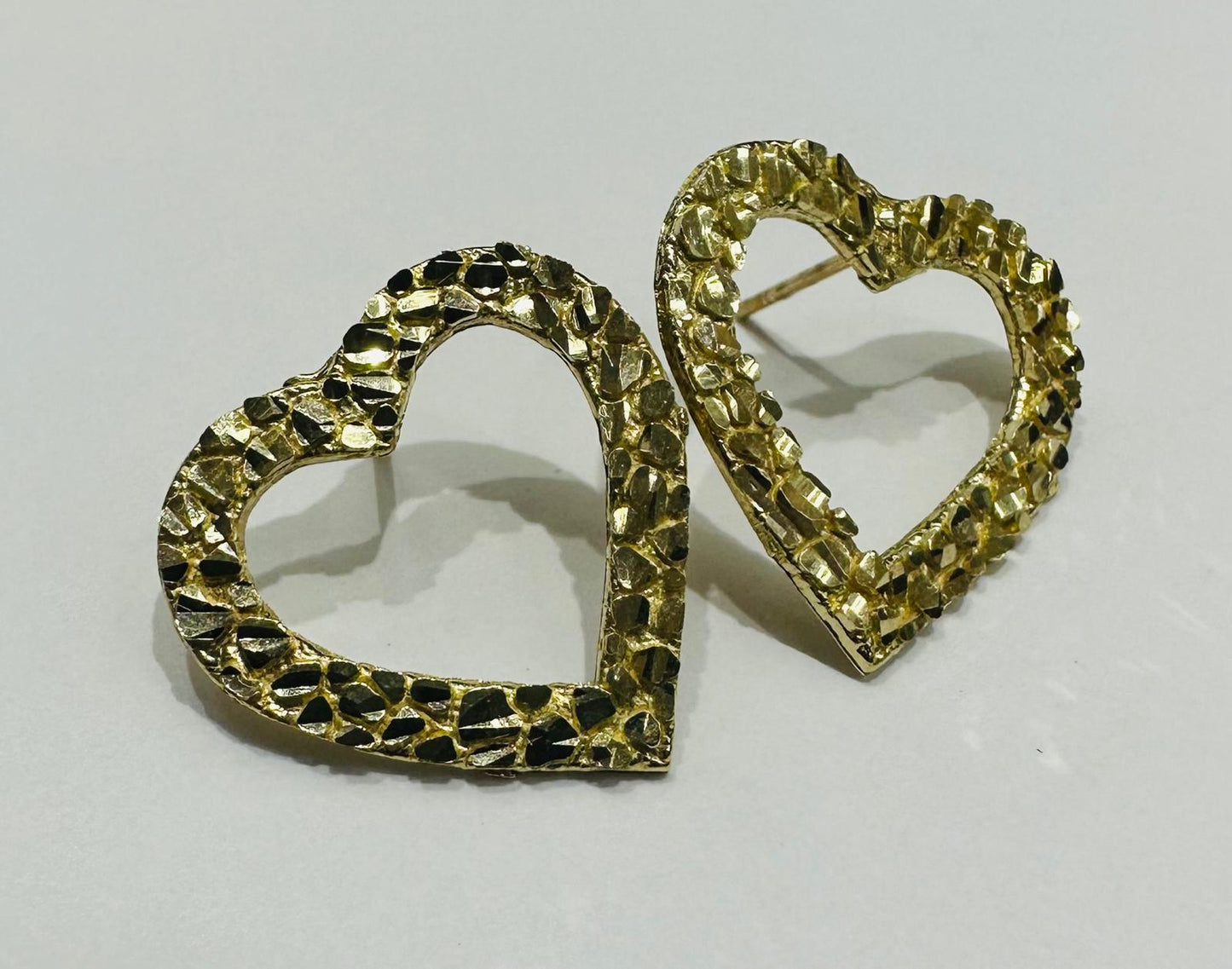 10K GOLD HEART EARRINGS- WEIGHT: 2.8gm