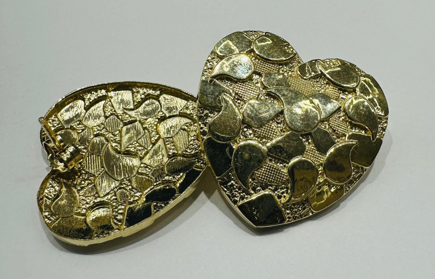 10K GOLD HEART NUGGET EARRINGS- WEIGHT: 4.8gm