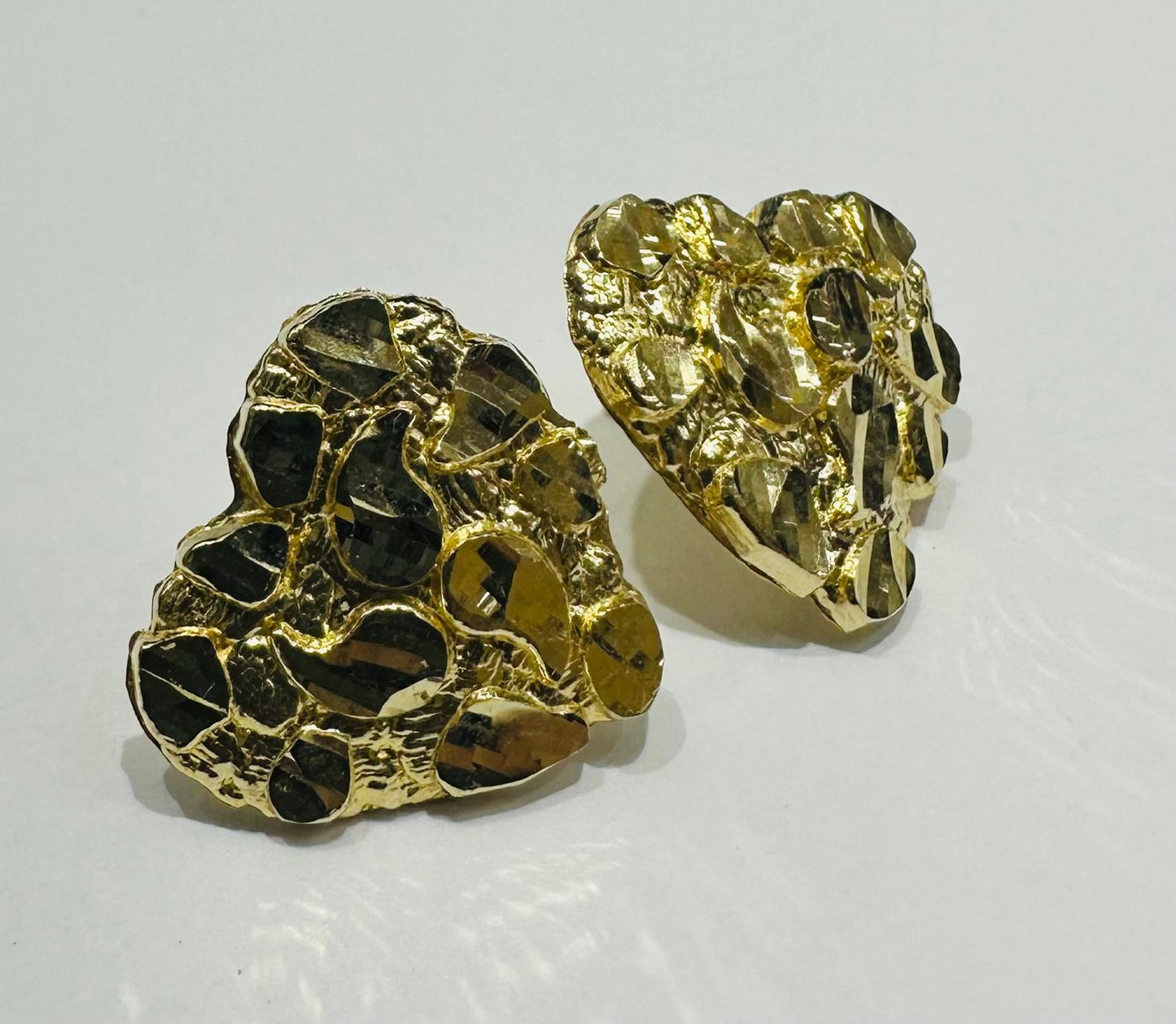 10K GOLD HEART NUGGET EARRINGS- WEIGHT: 2.8gm