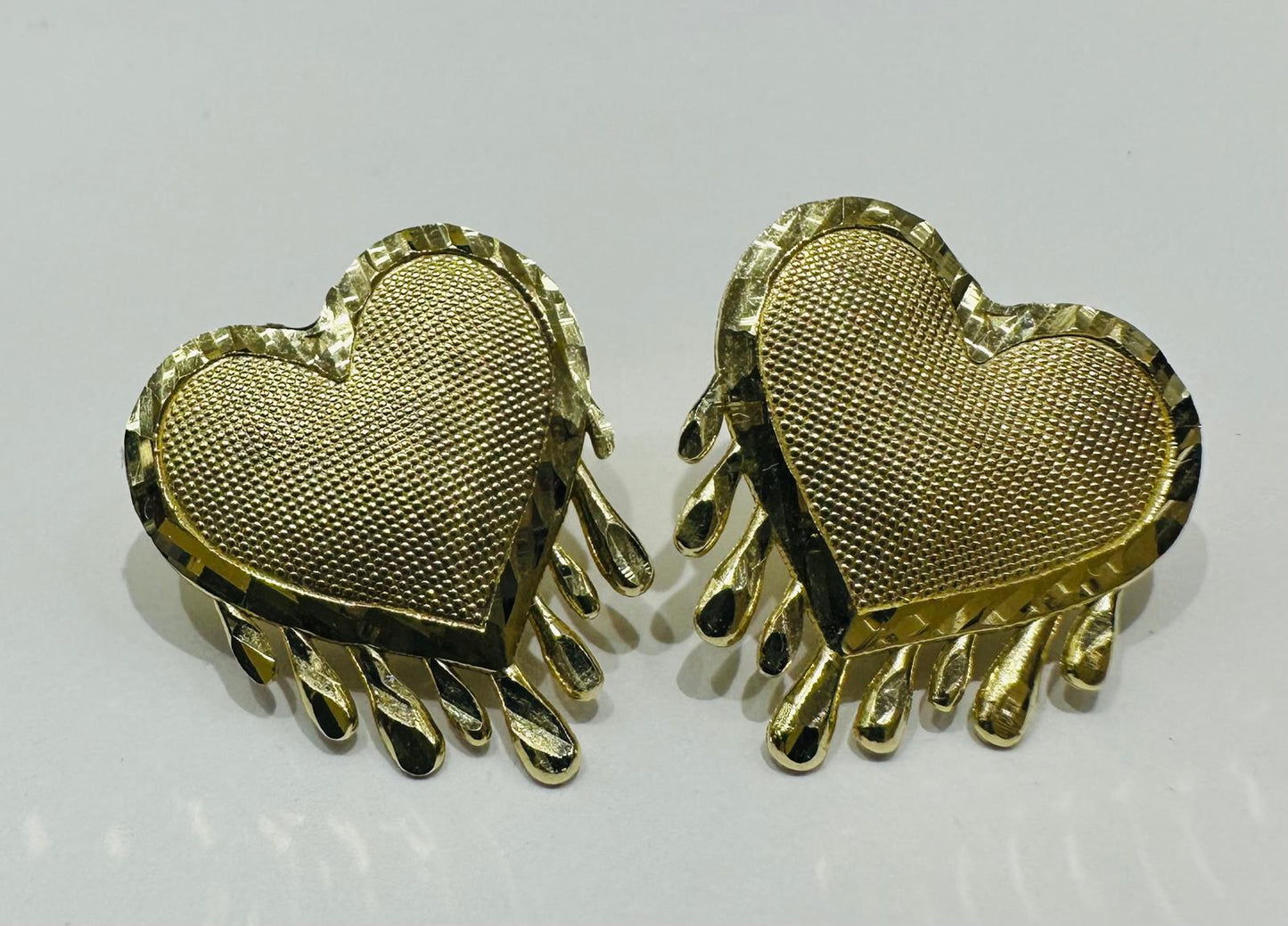 10K GOLD HEART EARRINGS- WEIGHT: 3.0gm